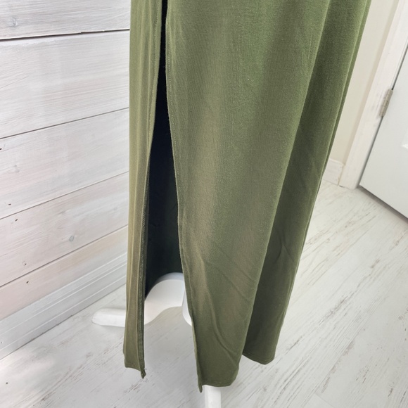 Velvet Torch Olive Green short sleeve Maxi T-Shirt Dress - Picture 5 of 7